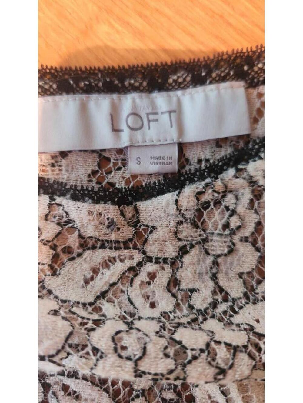 LOFT Cream Lace Womans Top with black lace trim Sz S Add a touch of elegance.